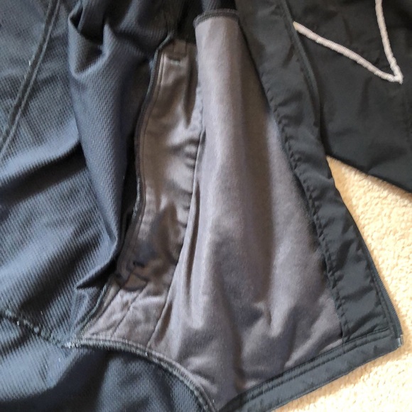 GQ Under Armour large - Picture 4 of 8